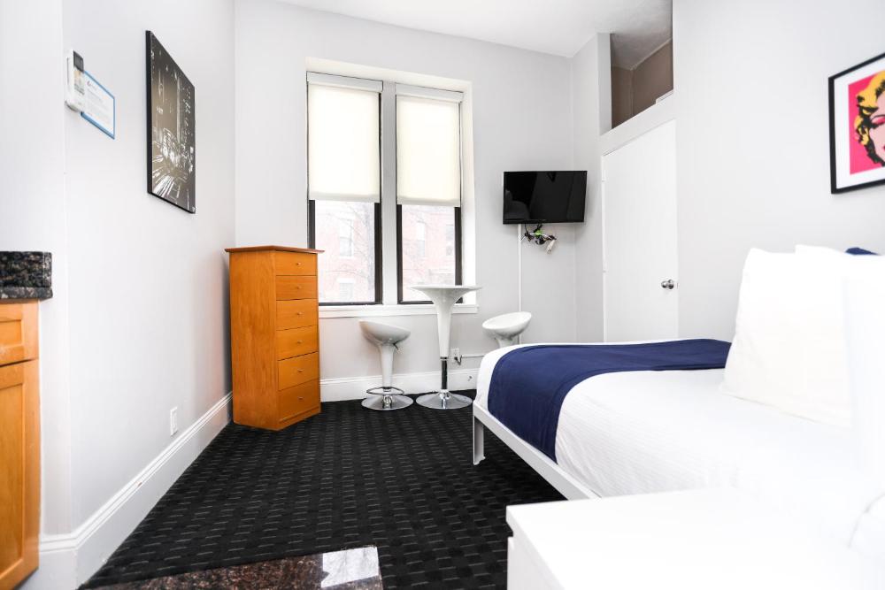 Studio with Private External Bathroom interior